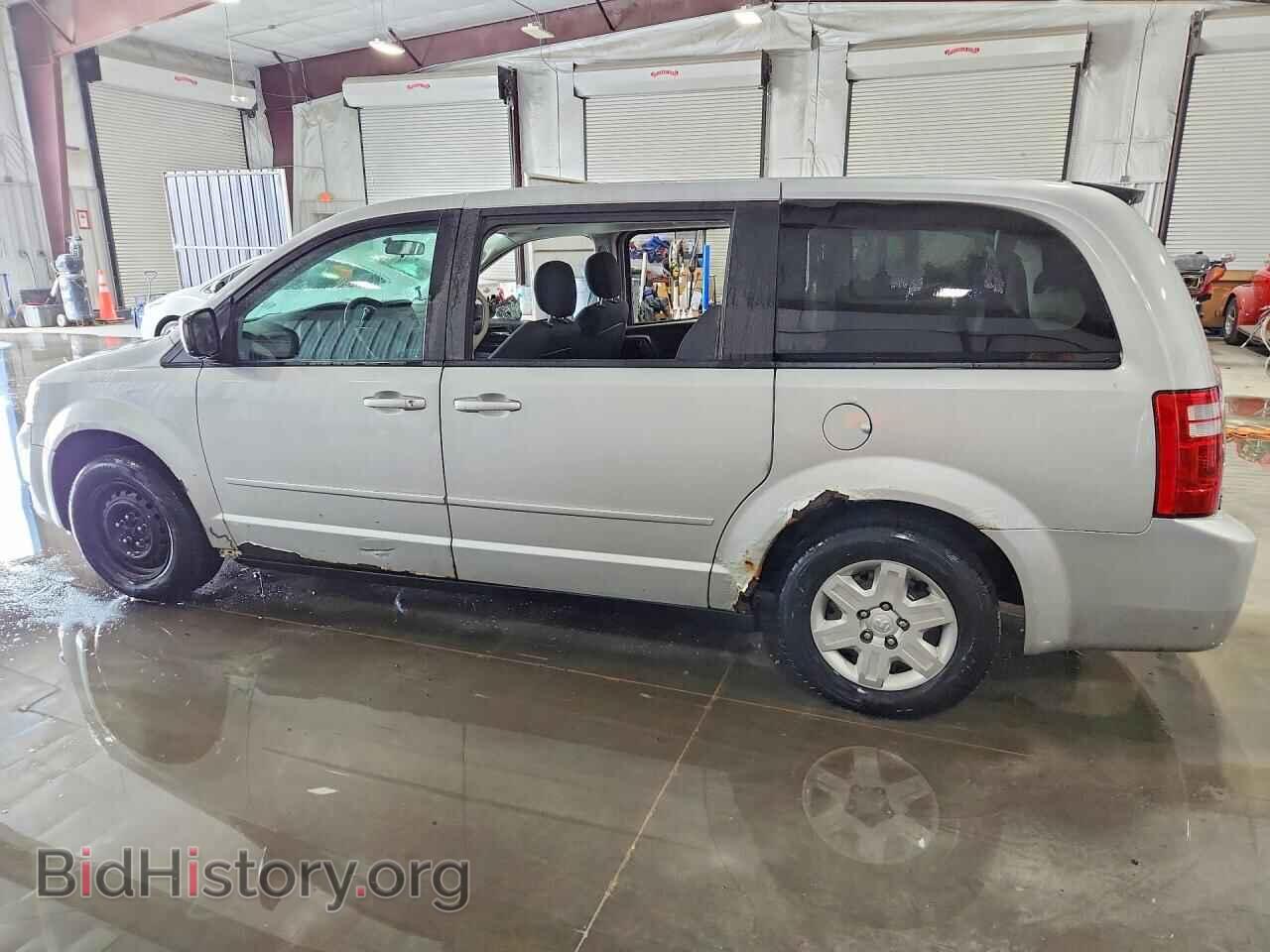 2010 DODGE CARAVAN - VIN: 2D4RN4DE7AR265787 - Photo 2