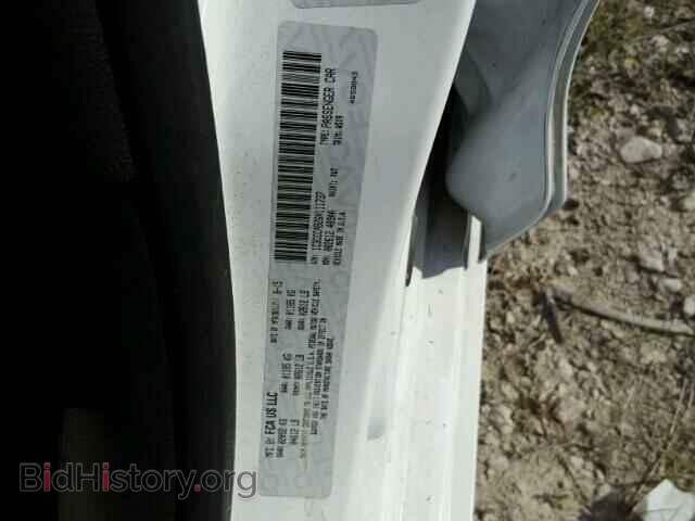 2016 CHRYSLER 200 - VIN: 1C3CCCAB2GN111737 - Фото 10