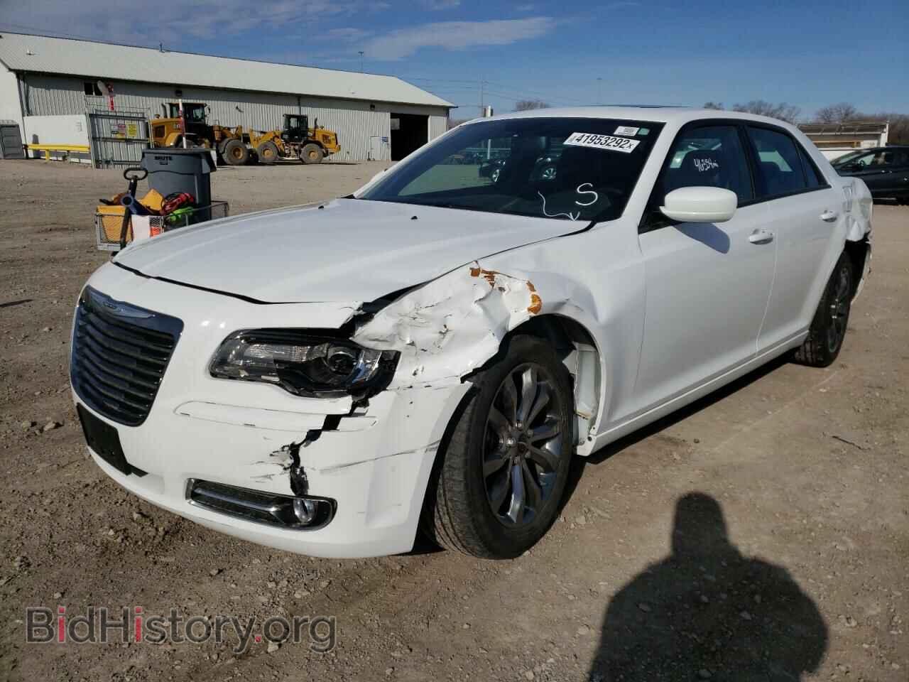 2014 CHRYSLER 300 - VIN: 2C3CCAGG9EH365913 - Фото 2