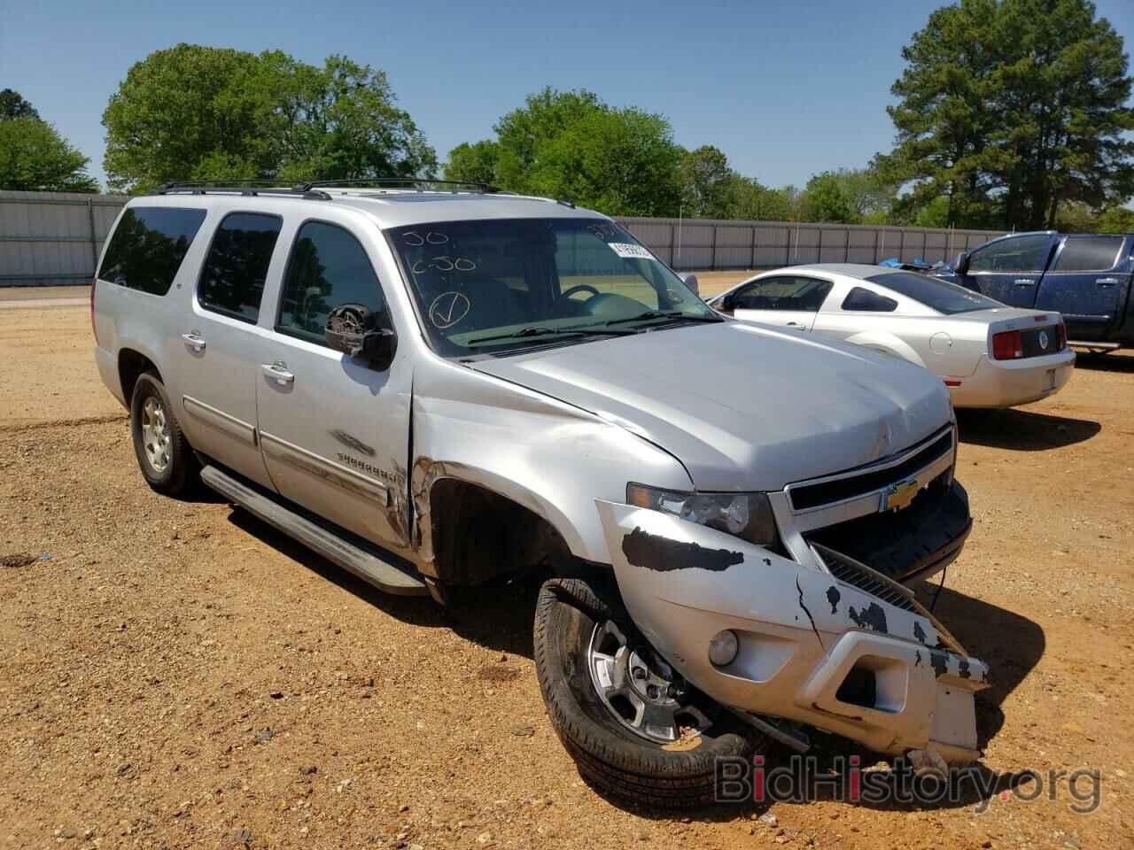 Photo 1GNSCJE04DR270775 - CHEVROLET SUBURBAN 2013