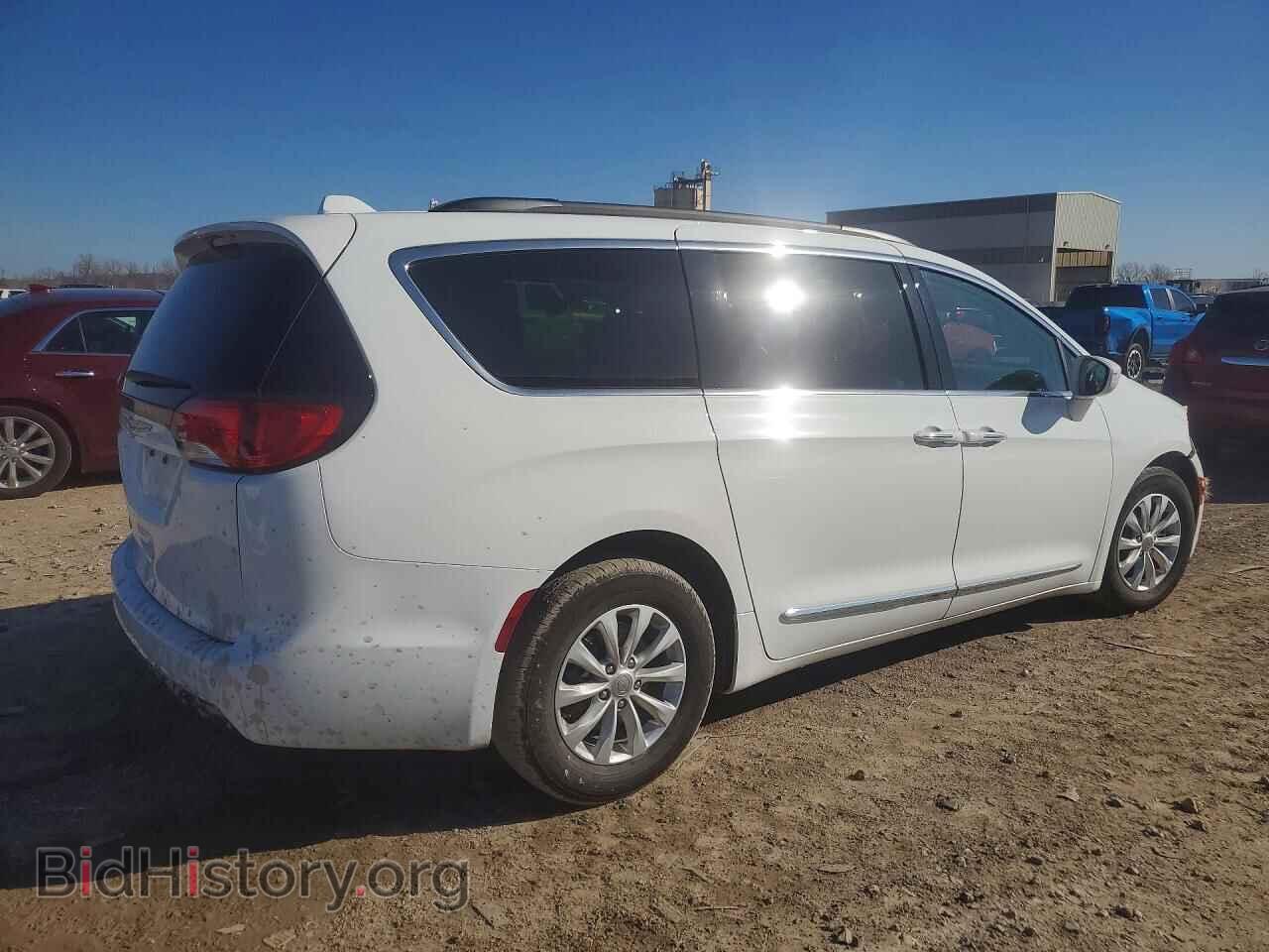 2017 CHRYSLER PACIFICA - VIN: 2C4RC1BG7HR523418 - Фото 3