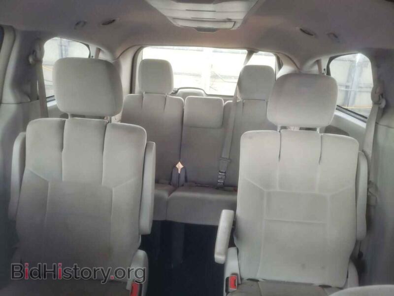 2011 Chrysler MINIVAN (VIN 2A4RR5DG7BR702899) — photo 10 of 14