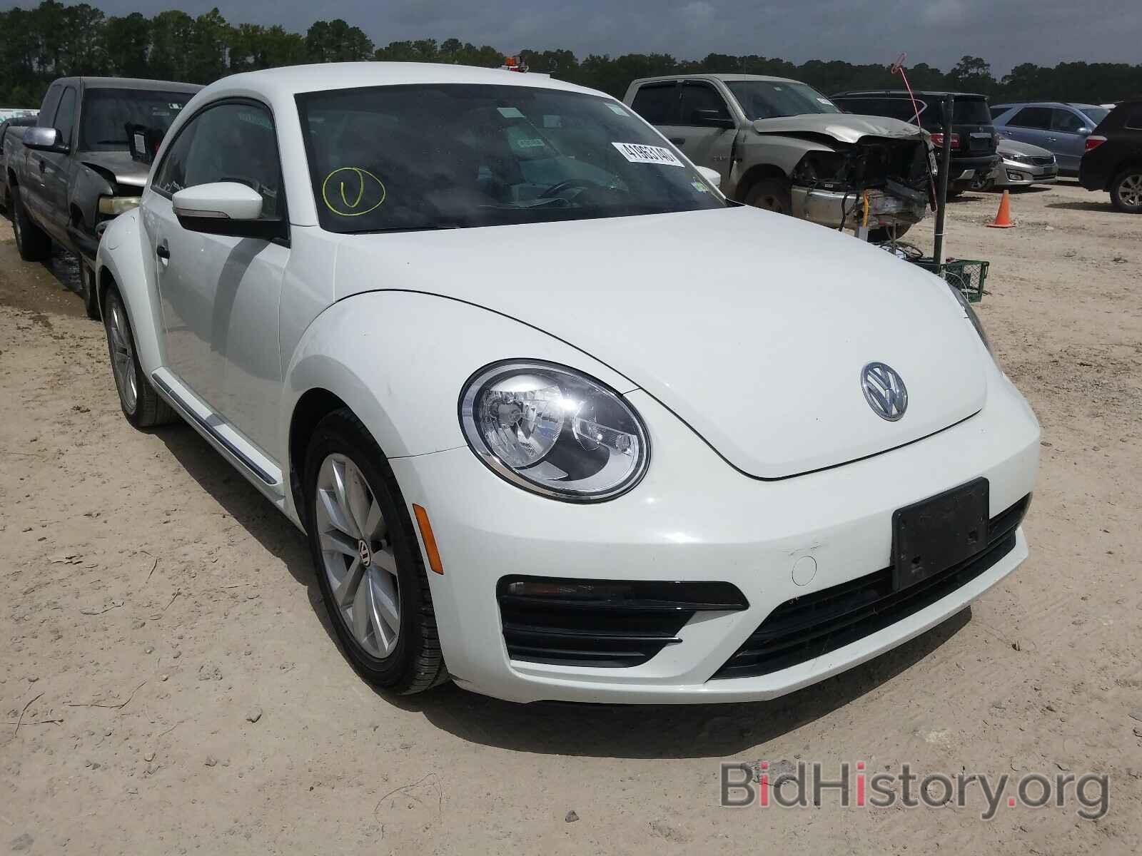 Photo 3VWF17AT3HM630710 - VOLKSWAGEN BEETLE 2017