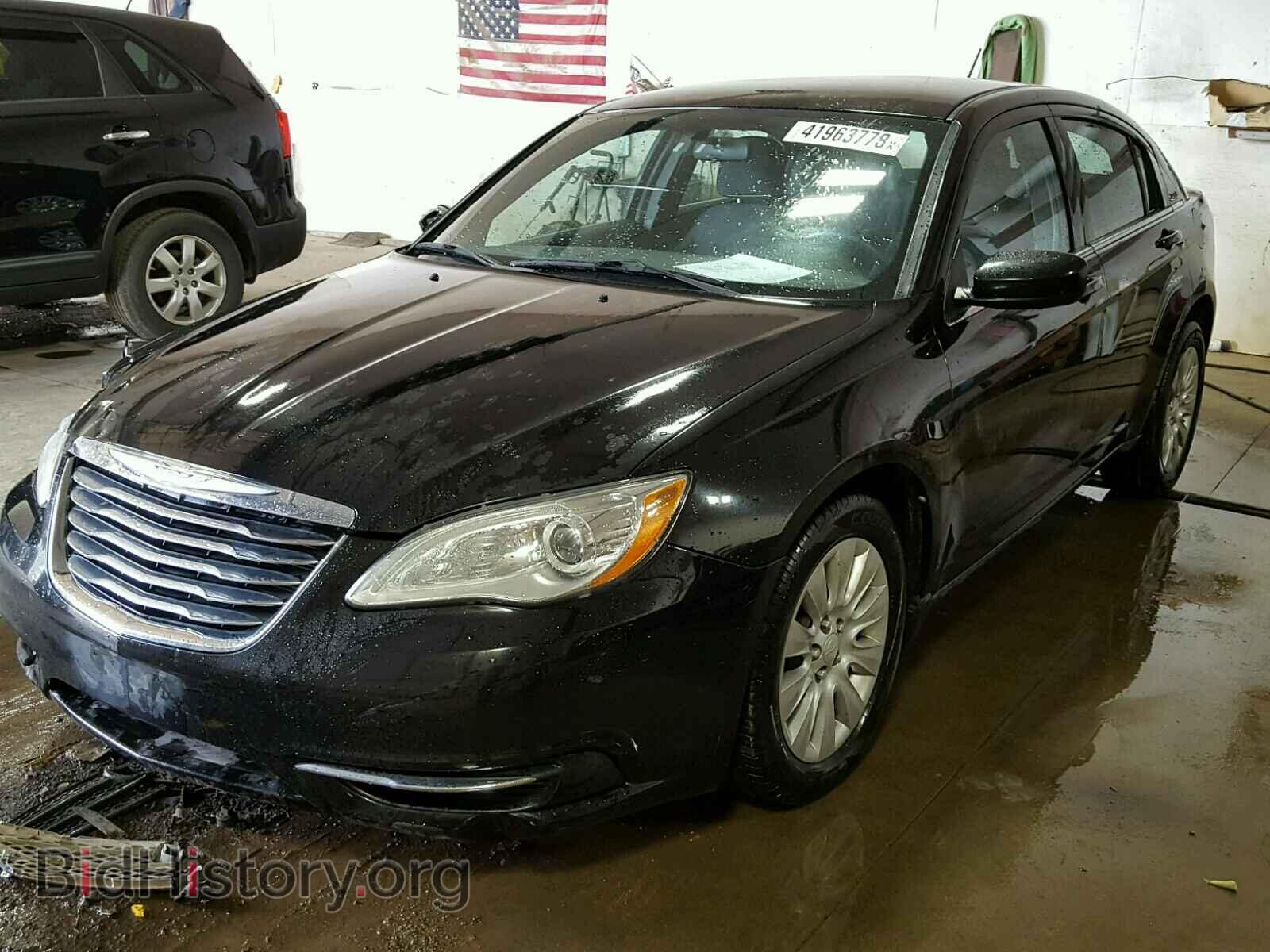 2013 CHRYSLER 200 - VIN: 1C3CCBAB9DN691445 - Фото 2