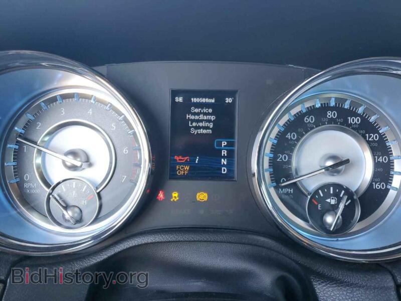 2012 Chrysler 300 (VIN 2C3CCAET3CH237910) — фото 9 из 12