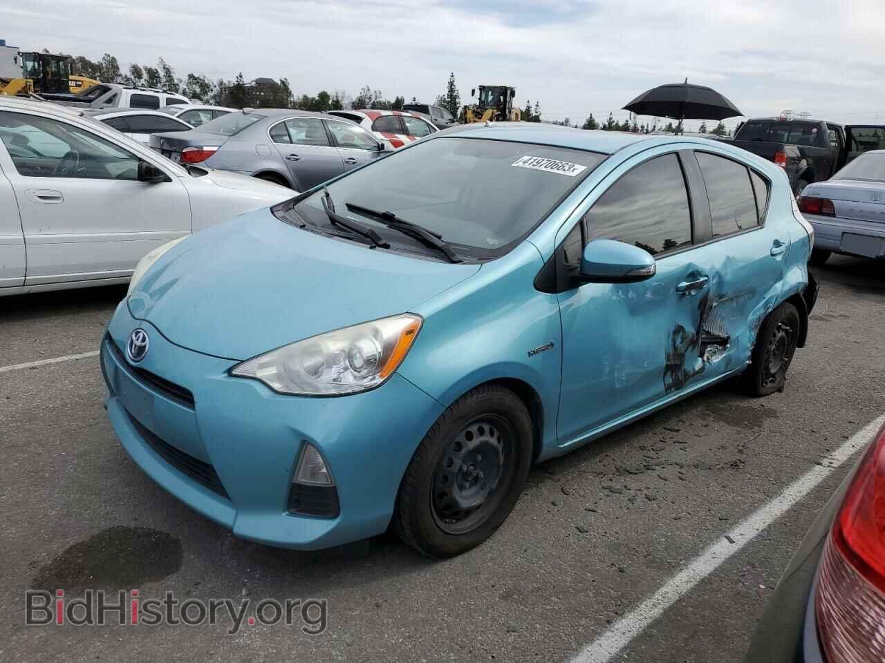 Фотография JTDKDTB30D1048846 - TOYOTA PRIUS 2013