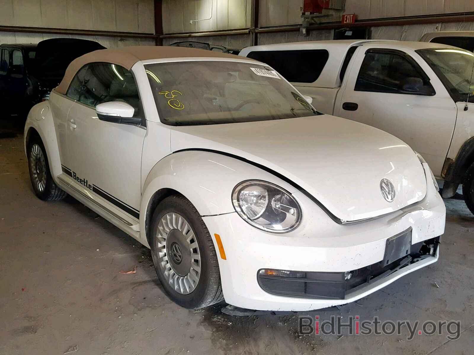 Photo 3VW517AT3FM815171 - VOLKSWAGEN BEETLE 2015