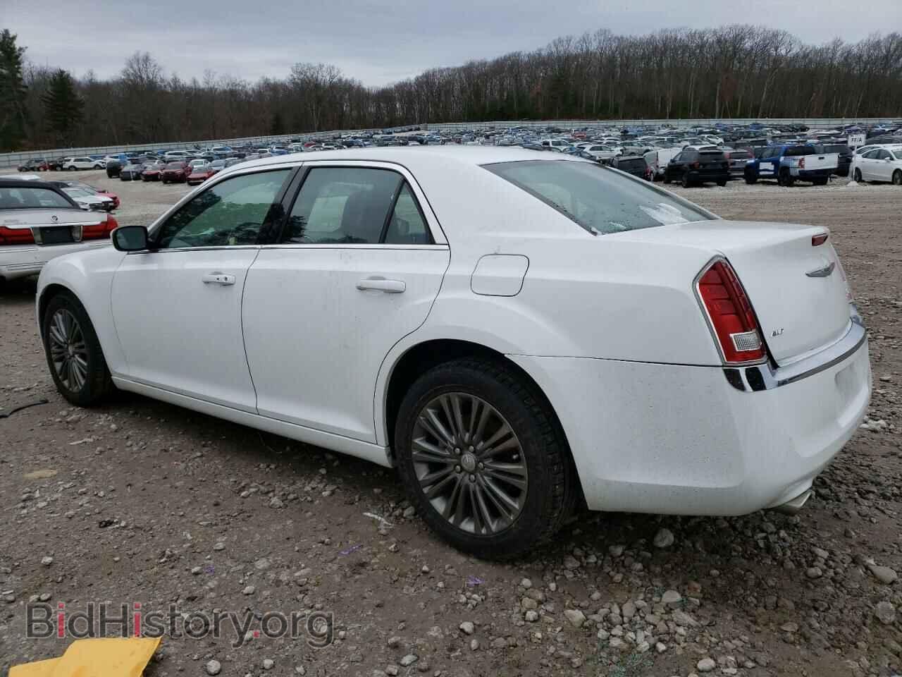 2013 CHRYSLER 300 - VIN: 2C3CCARG1DH559976 - Фото 2