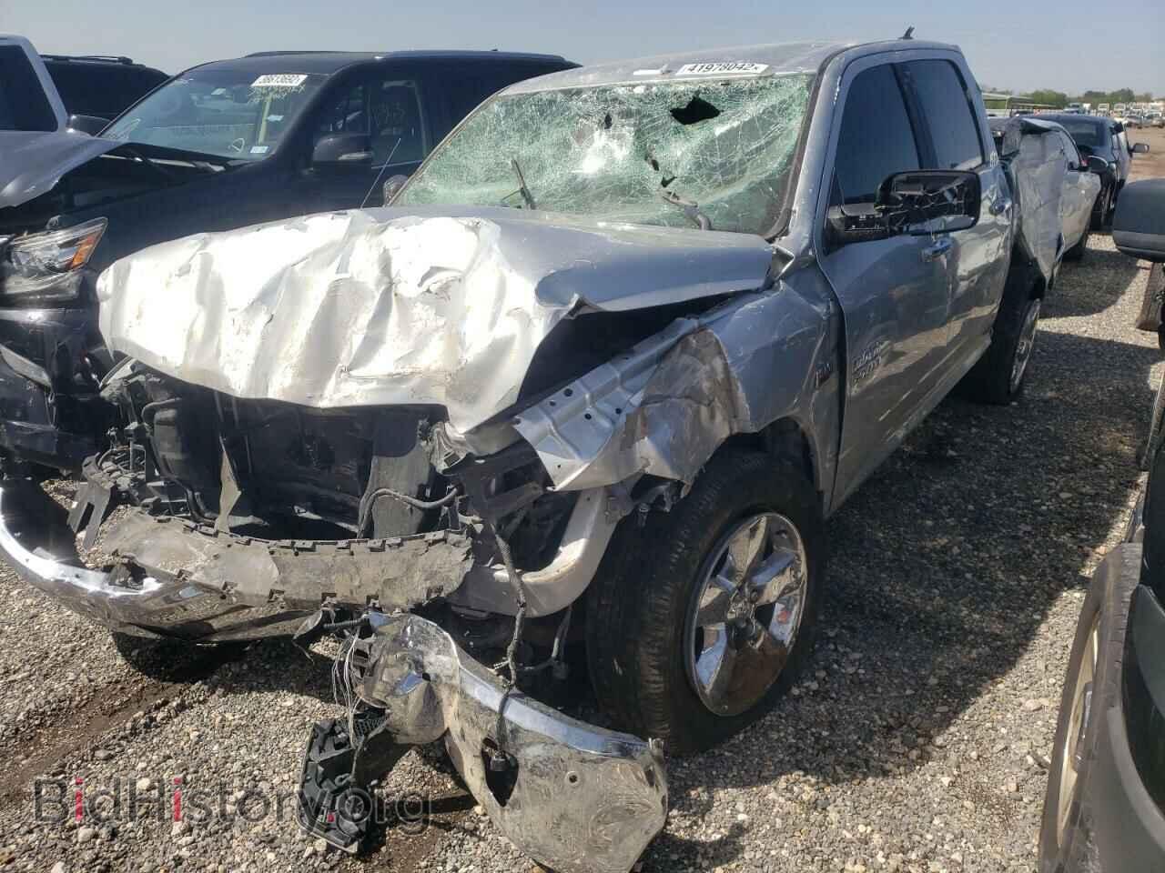 2018 RAM 1500 - VIN: 1C6RR6LT9JS333770 - Фото 2