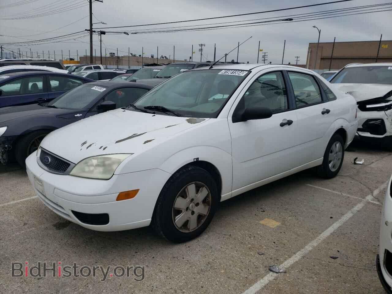 Photo 1FAHP34N47W359595 - FORD FOCUS 2007