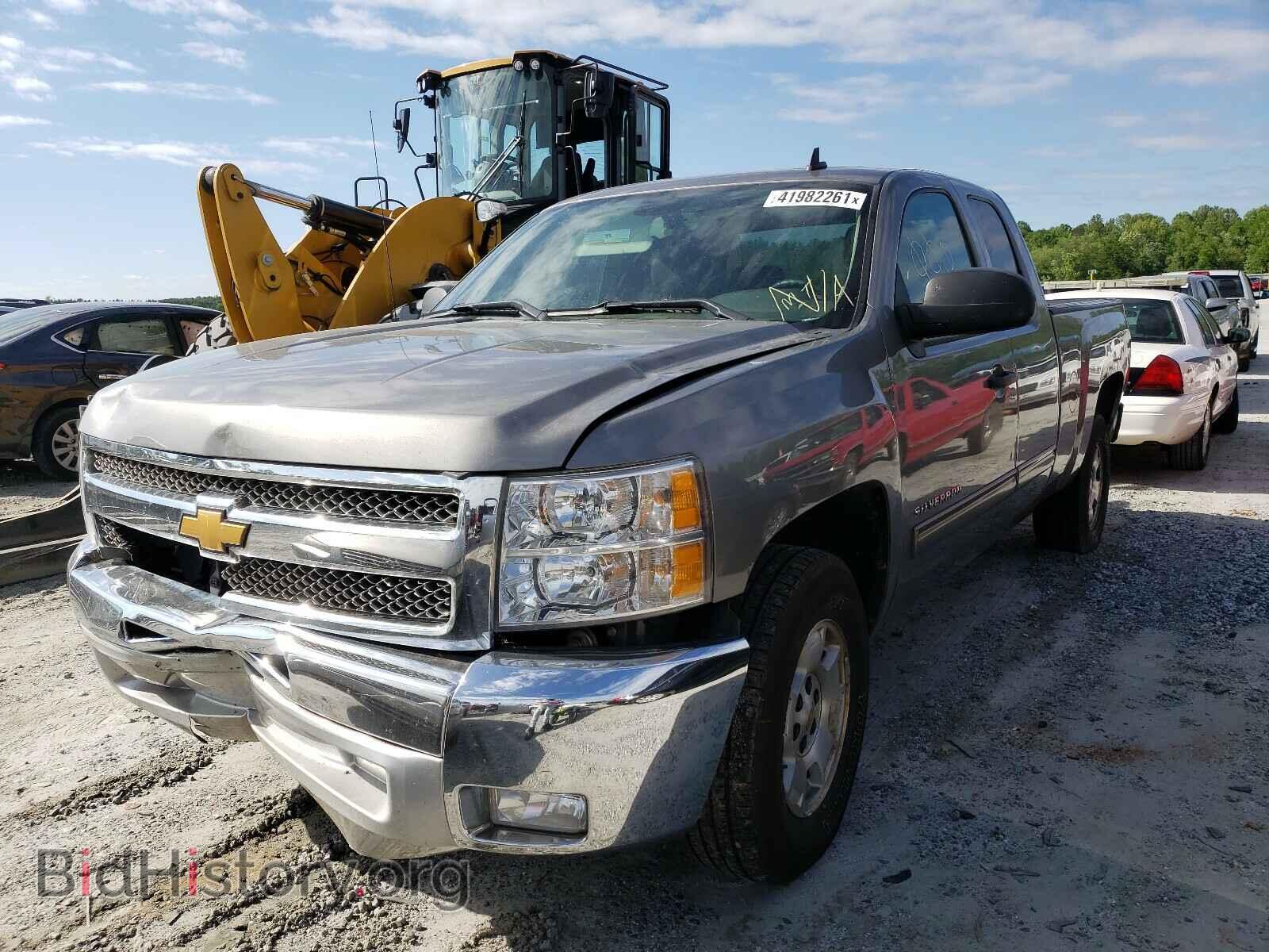 2013 CHEVROLET SILVERADO - VIN: 1GCRCSE03DZ185679 - Фото 2