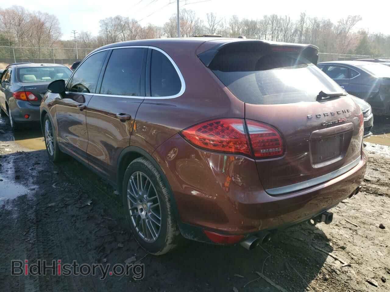 2011 PORSCHE CAYENNE - VIN: WP1AC2A28BLA86987 - Photo 2