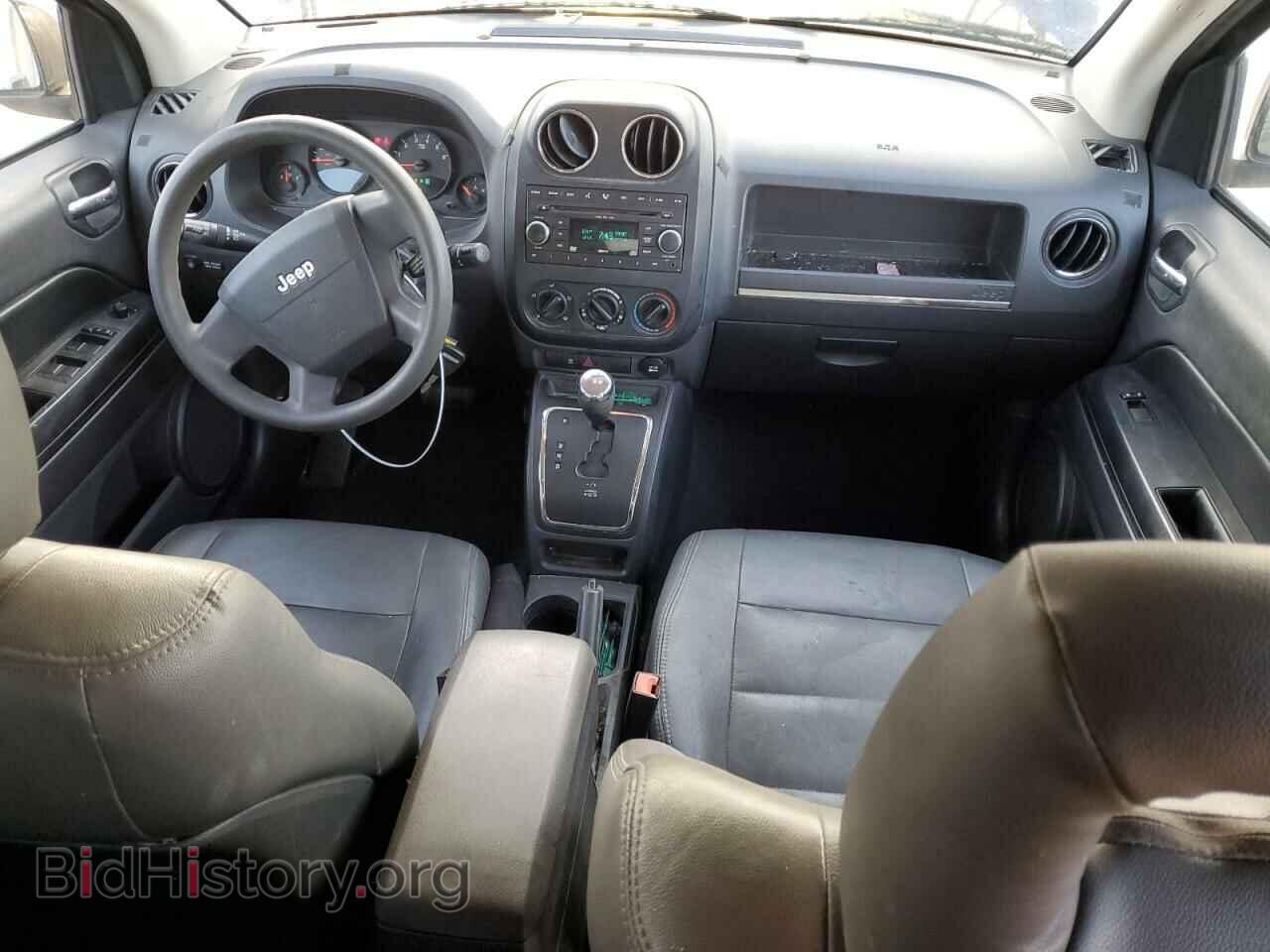 2009 JEEP COMPASS - VIN: 1J4FF47B39D113500 - Photo 8