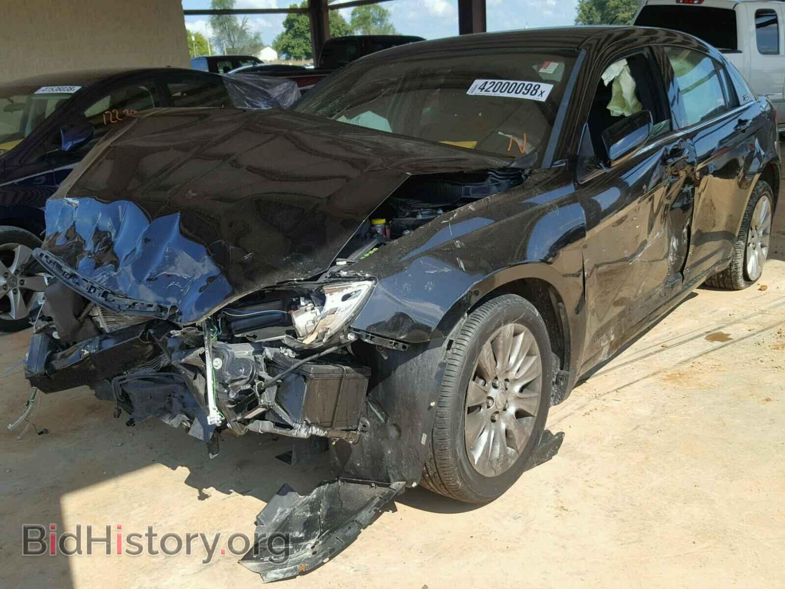 2014 CHRYSLER 200 - VIN: 1C3CCBABXEN209969 - Фото 2