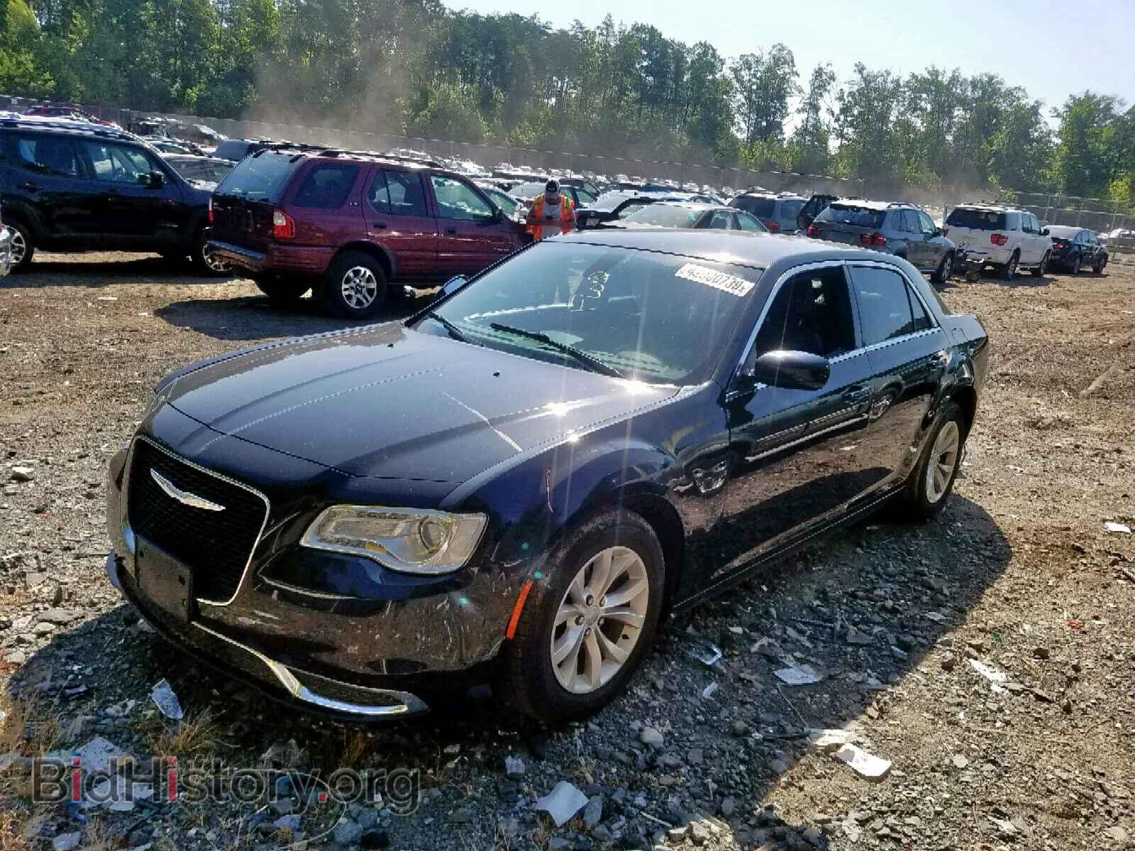 2015 CHRYSLER 300 - VIN: 2C3CCAAG1FH763269 - Фото 2