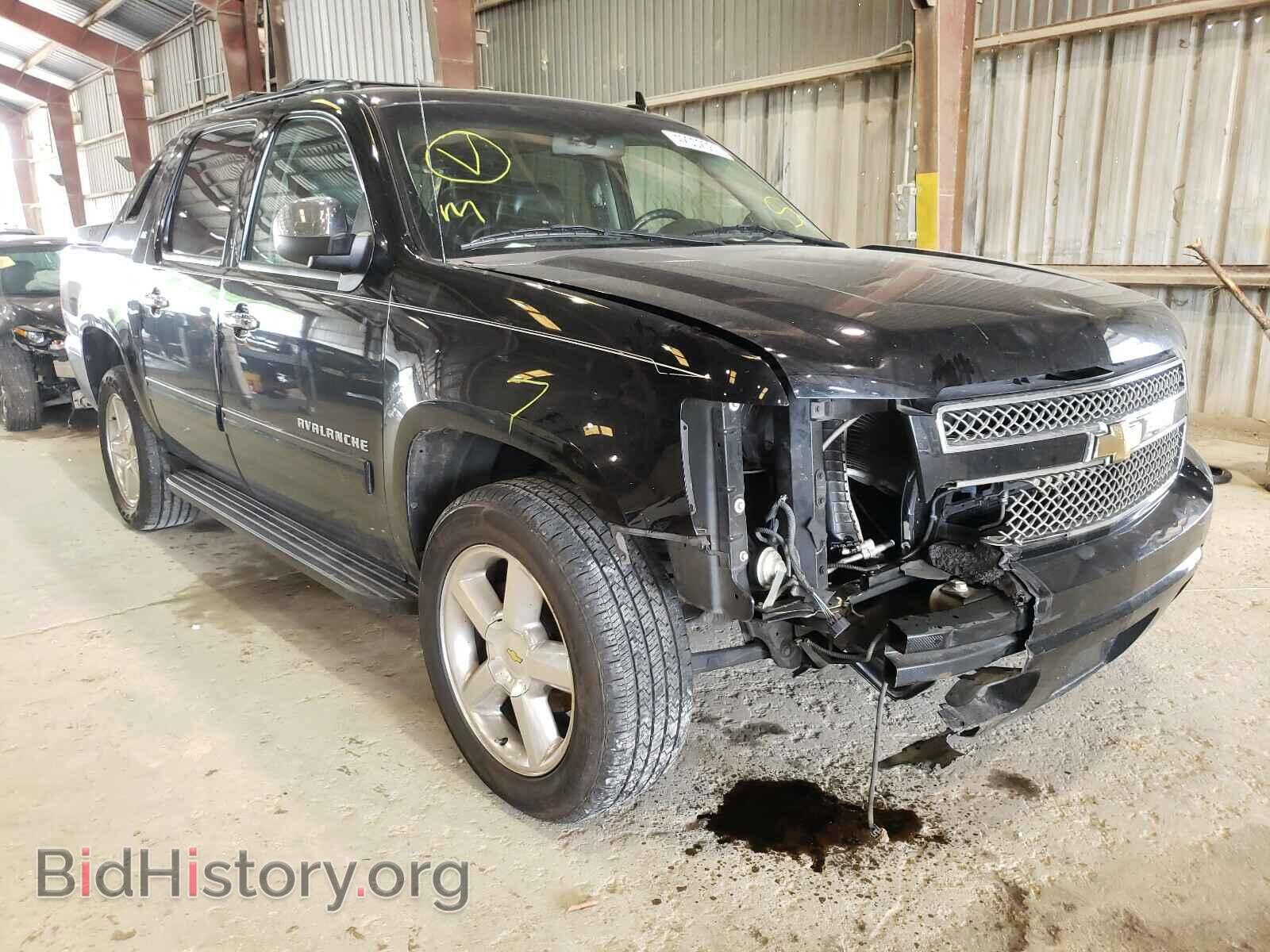 Photo 3GNMCFE07BG389858 - CHEVROLET AVALANCHE 2011