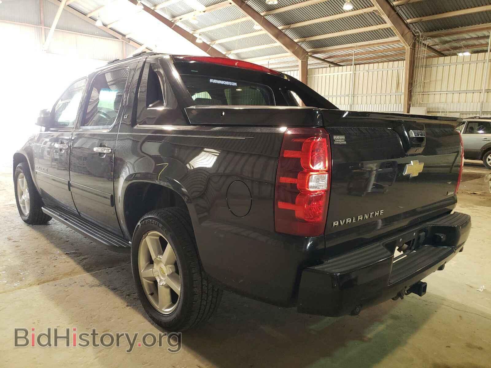 2011 CHEVROLET AVALANCHE - VIN: 3GNMCFE07BG389858 - Фото 3