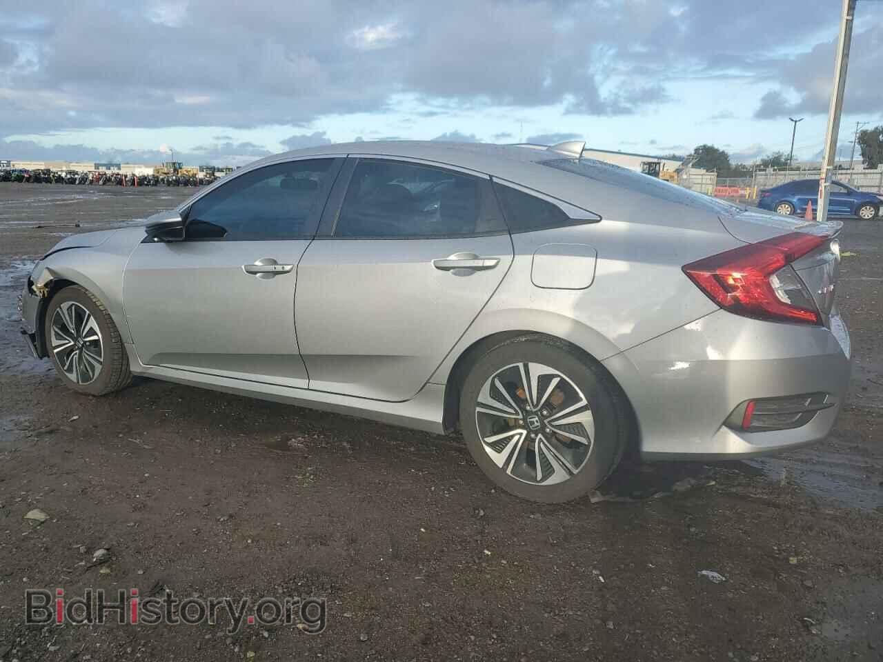 2017 HONDA CIVIC - VIN: 2HGFC1F33HH644318 - Photo 2