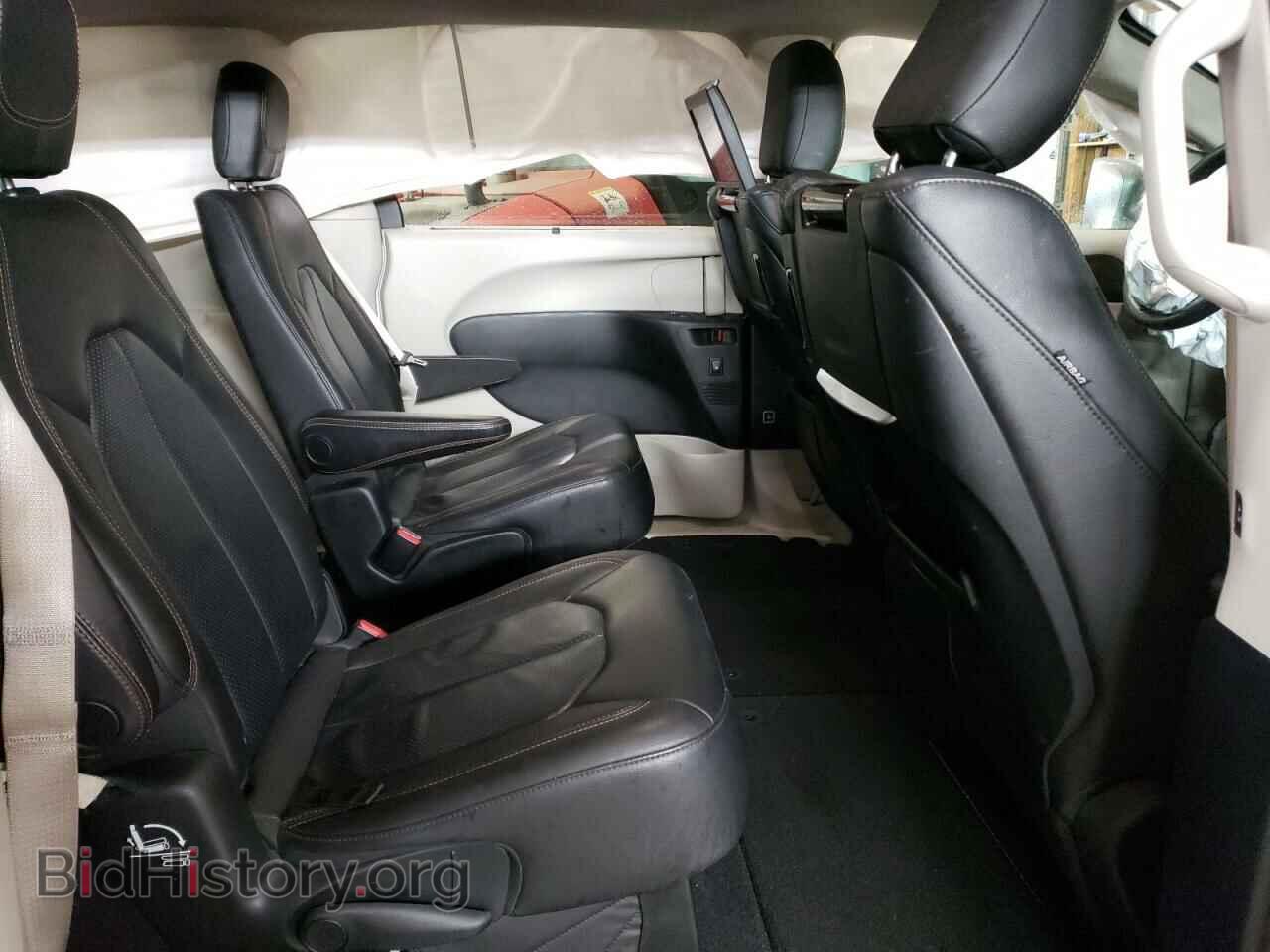 2018 CHRYSLER PACIFICA - VIN: 2C4RC1EG6JR315547 - Photo 11