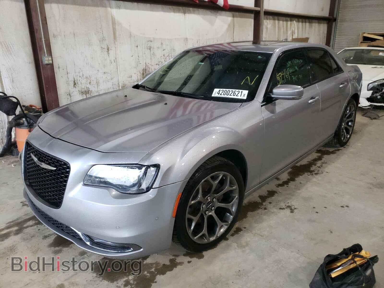 2016 CHRYSLER 300 - VIN: 2C3CCABGXGH307741 - Фото 2