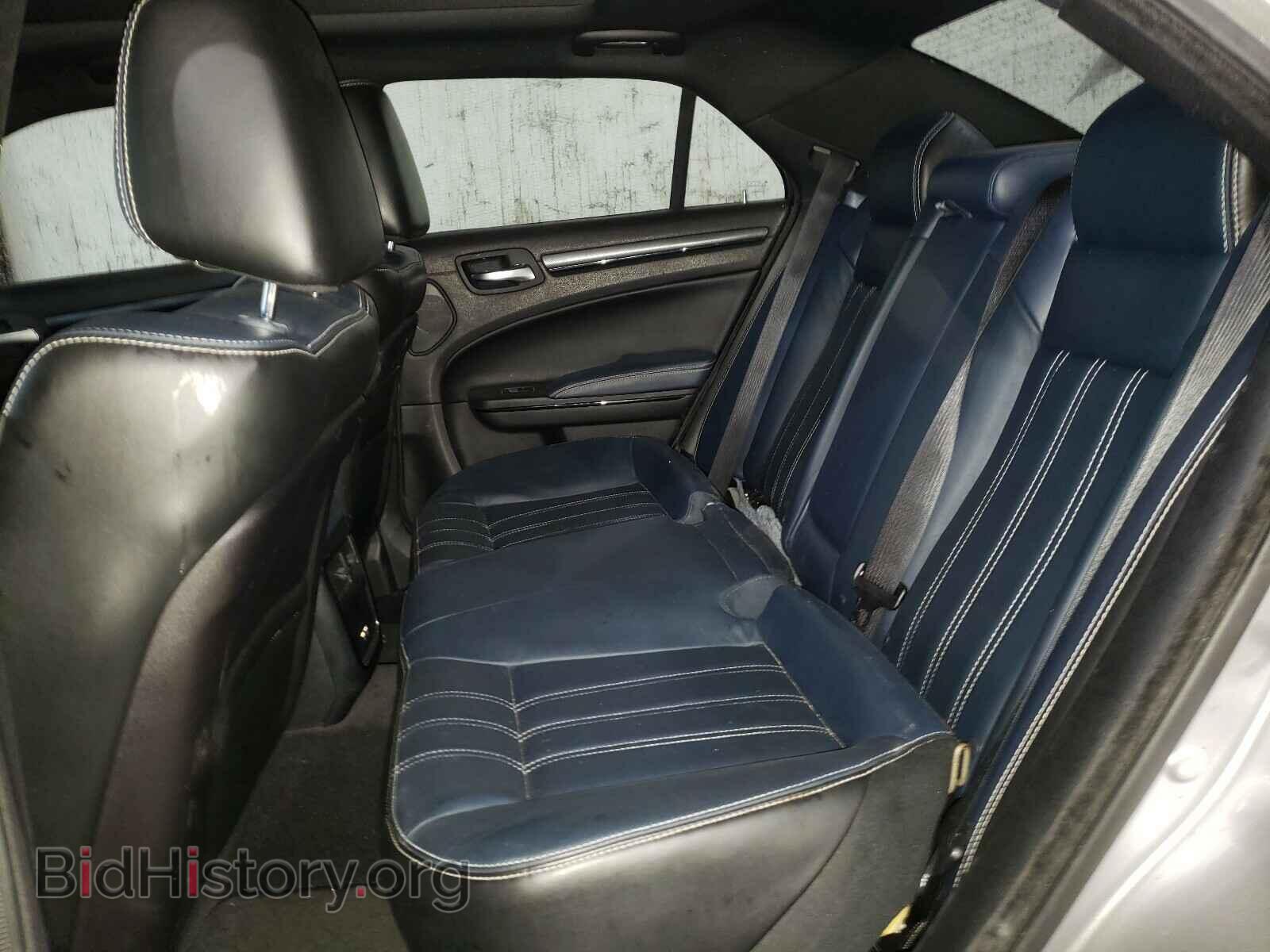 2016 CHRYSLER 300 - VIN: 2C3CCABGXGH307741 - Фото 6