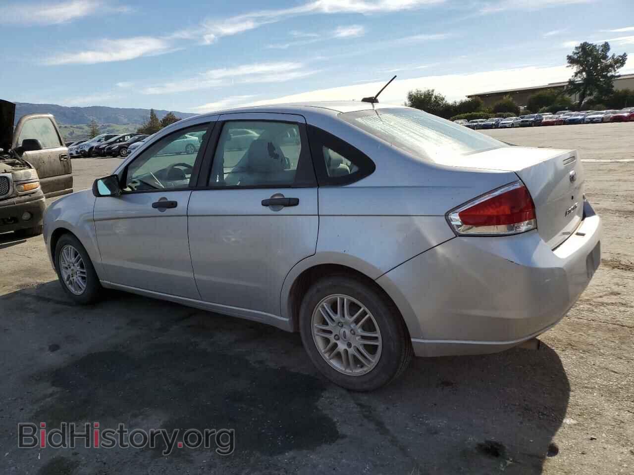 2009 FORD FOCUS - VIN: 1FAHP35N09W176566 - Фото 2