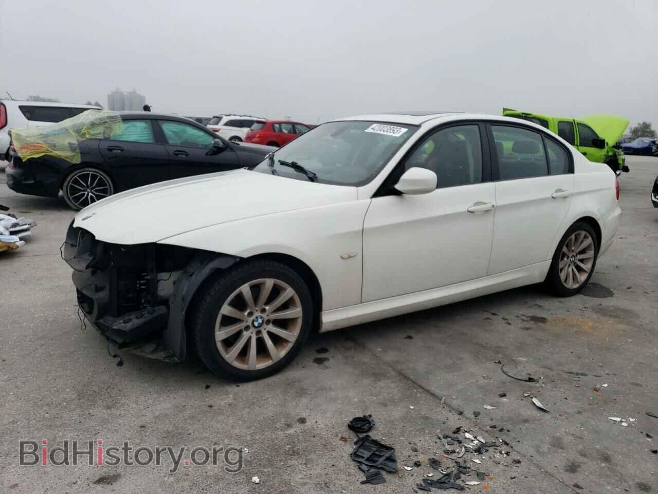 Photo WBAPH7C54BE461308 - BMW 3 SERIES 2011