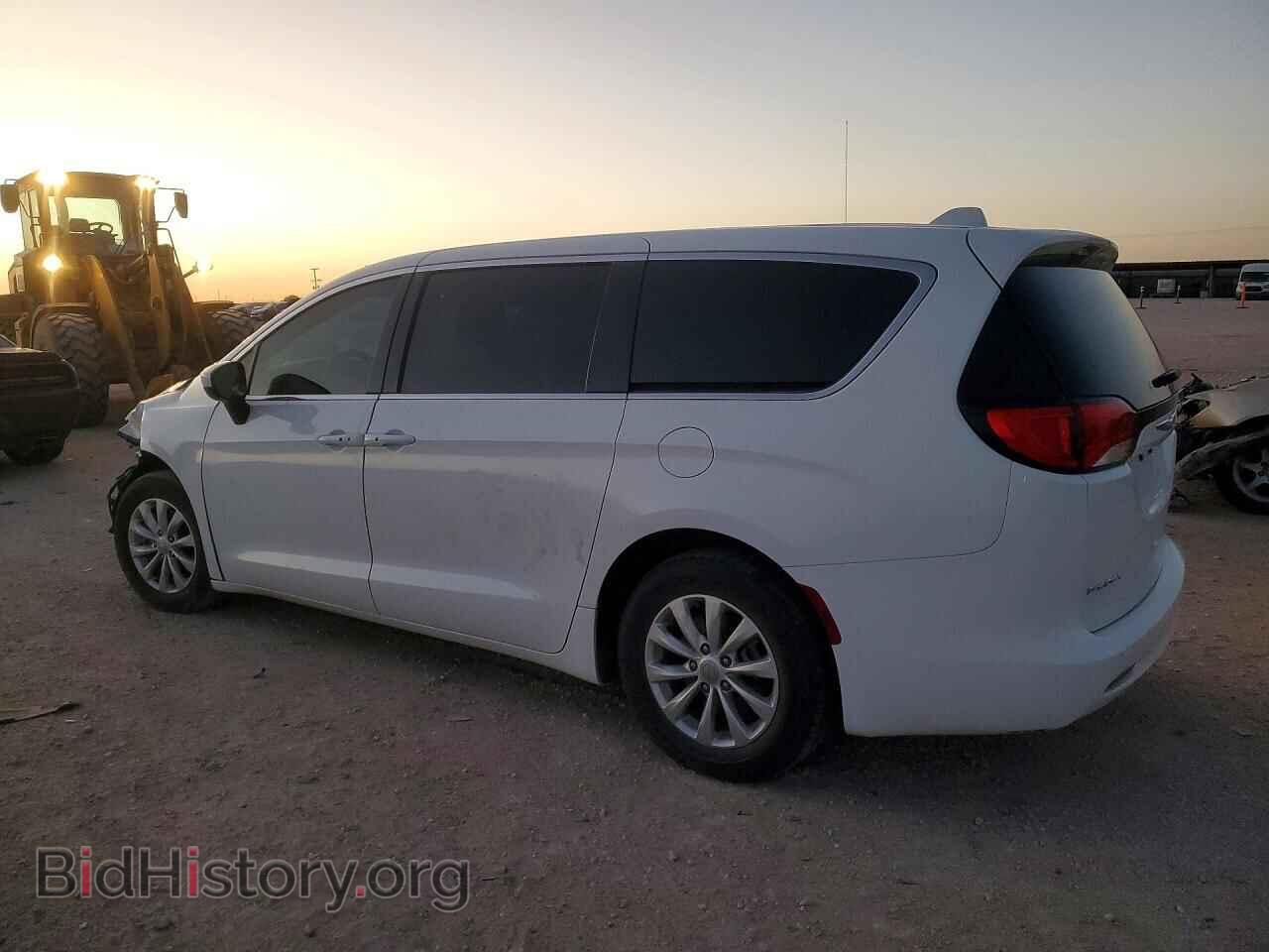 2017 CHRYSLER PACIFICA - VIN: 2C4RC1DG1HR667799 - Photo 2