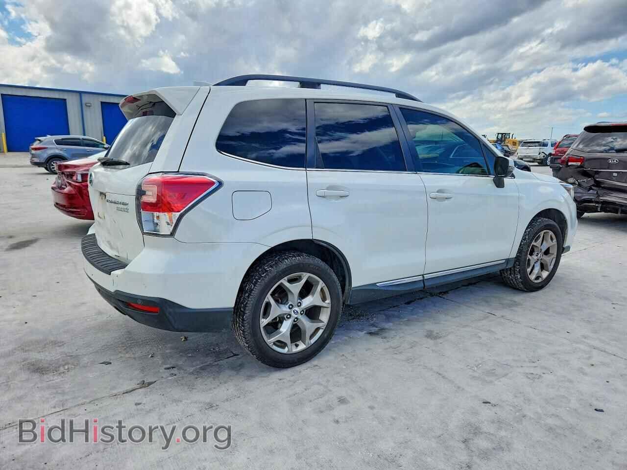 2017 SUBARU FORESTER - VIN: JF2SJAWC8HH444478 - Фото 3