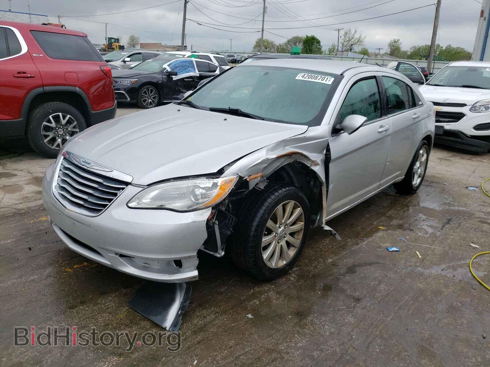 2012 CHRYSLER 200 - VIN: 1C3CCBBG5CN174023 - Фото 2