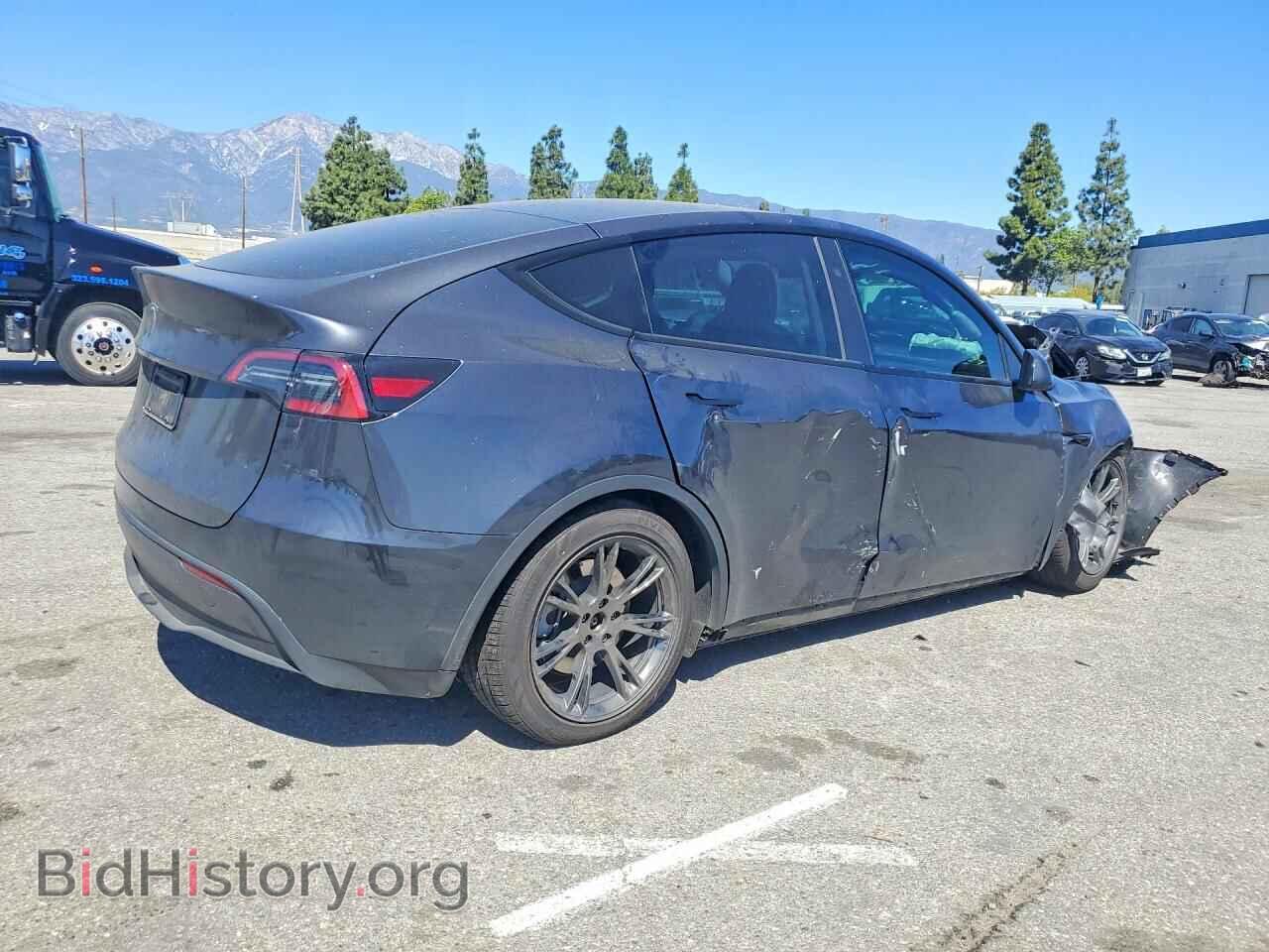 2024 TESLA MODEL Y - VIN: 7SAYGDED9RF200085 - Photo 3