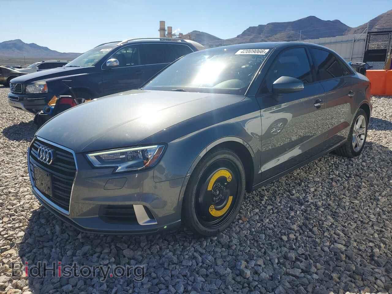 Photo WAUAUGFF2J1022832 - AUDI A3 2018