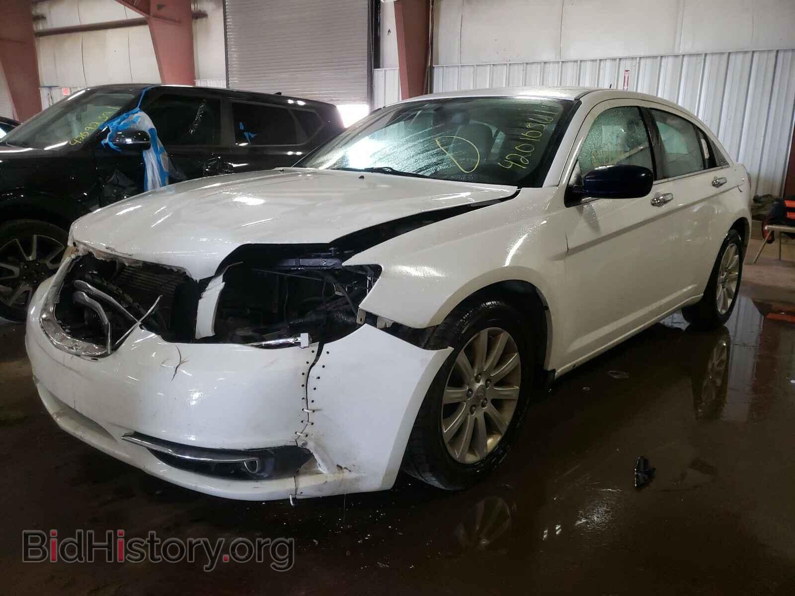 2013 CHRYSLER 200 - VIN: 1C3CCBCG5DN724255 - Photo 2
