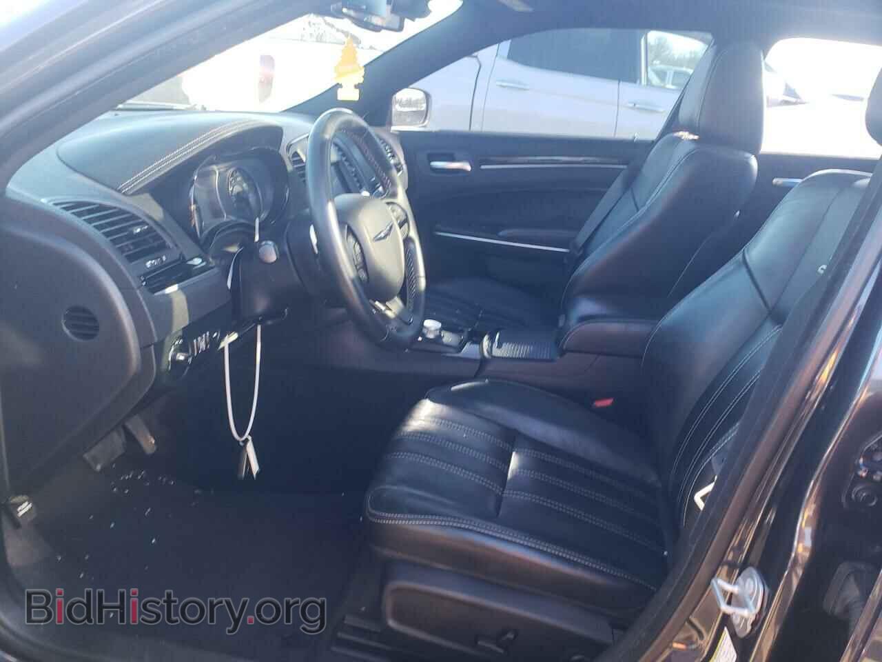 2018 CHRYSLER 300 - VIN: 2C3CCABG3JH266988 - Фото 7