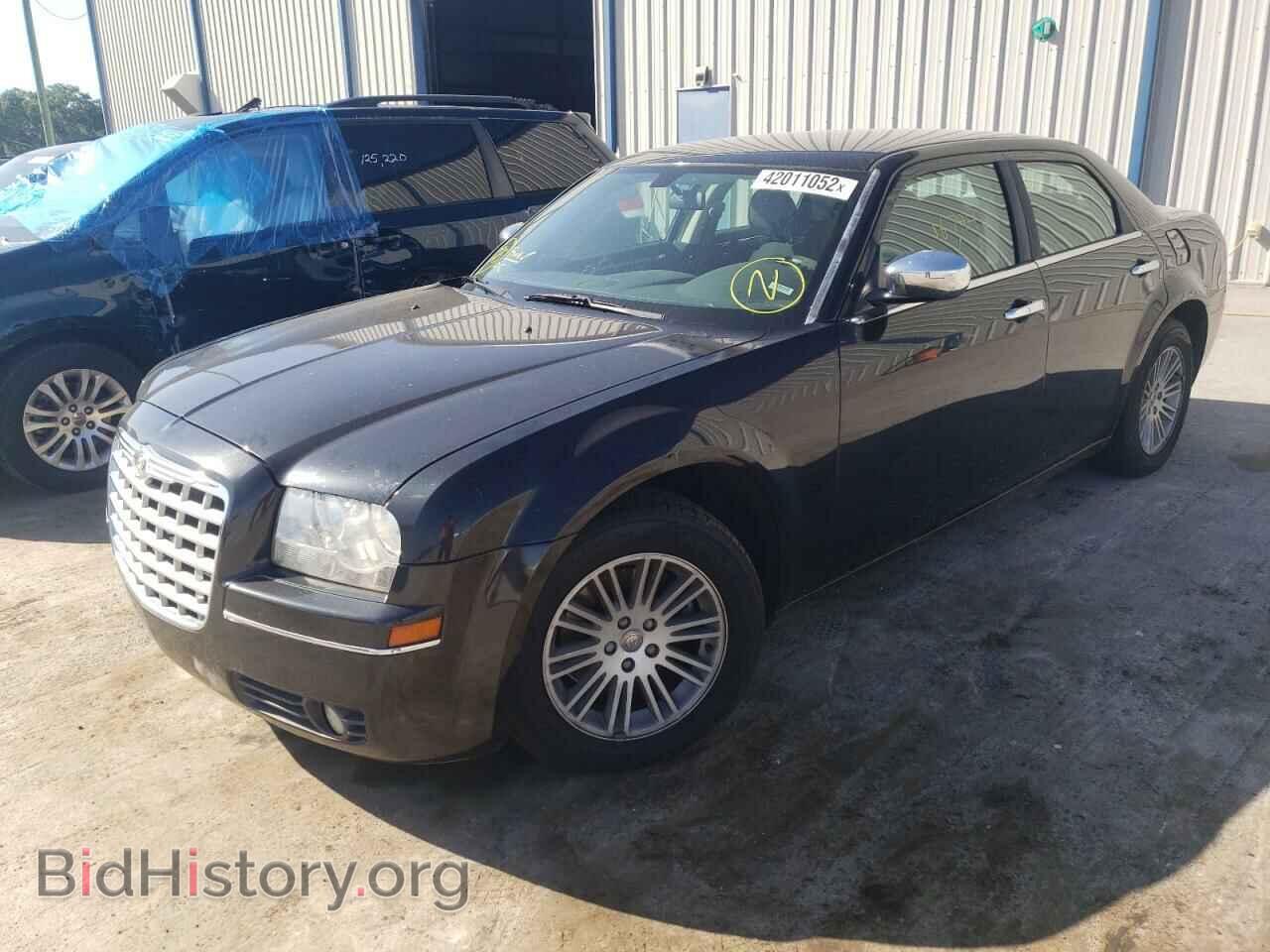 2010 CHRYSLER 300 - VIN: 2C3CA4CD6AH105126 - Фото 2