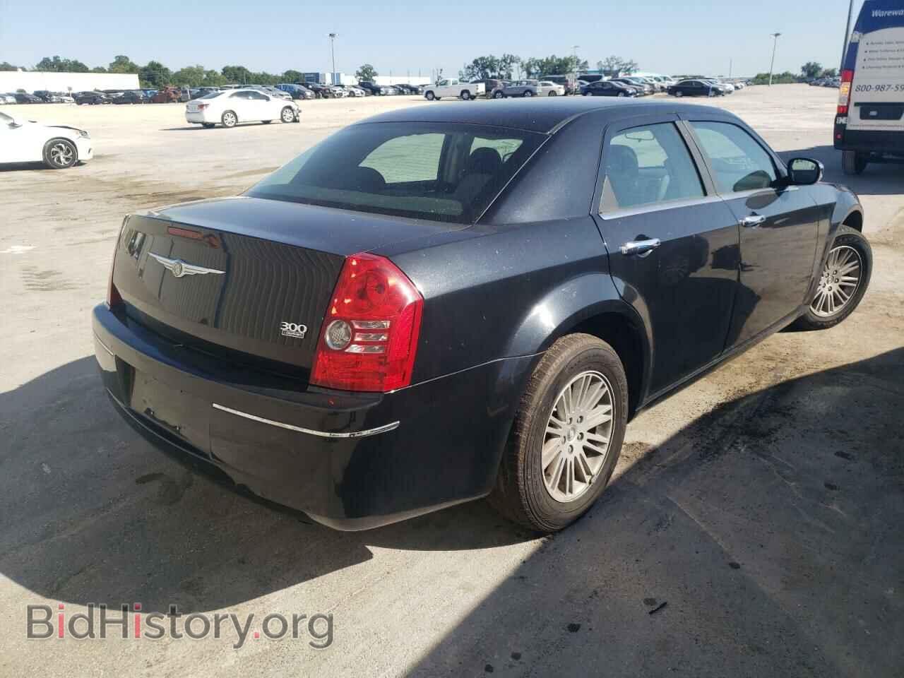 2010 CHRYSLER 300 - VIN: 2C3CA4CD6AH105126 - Фото 4