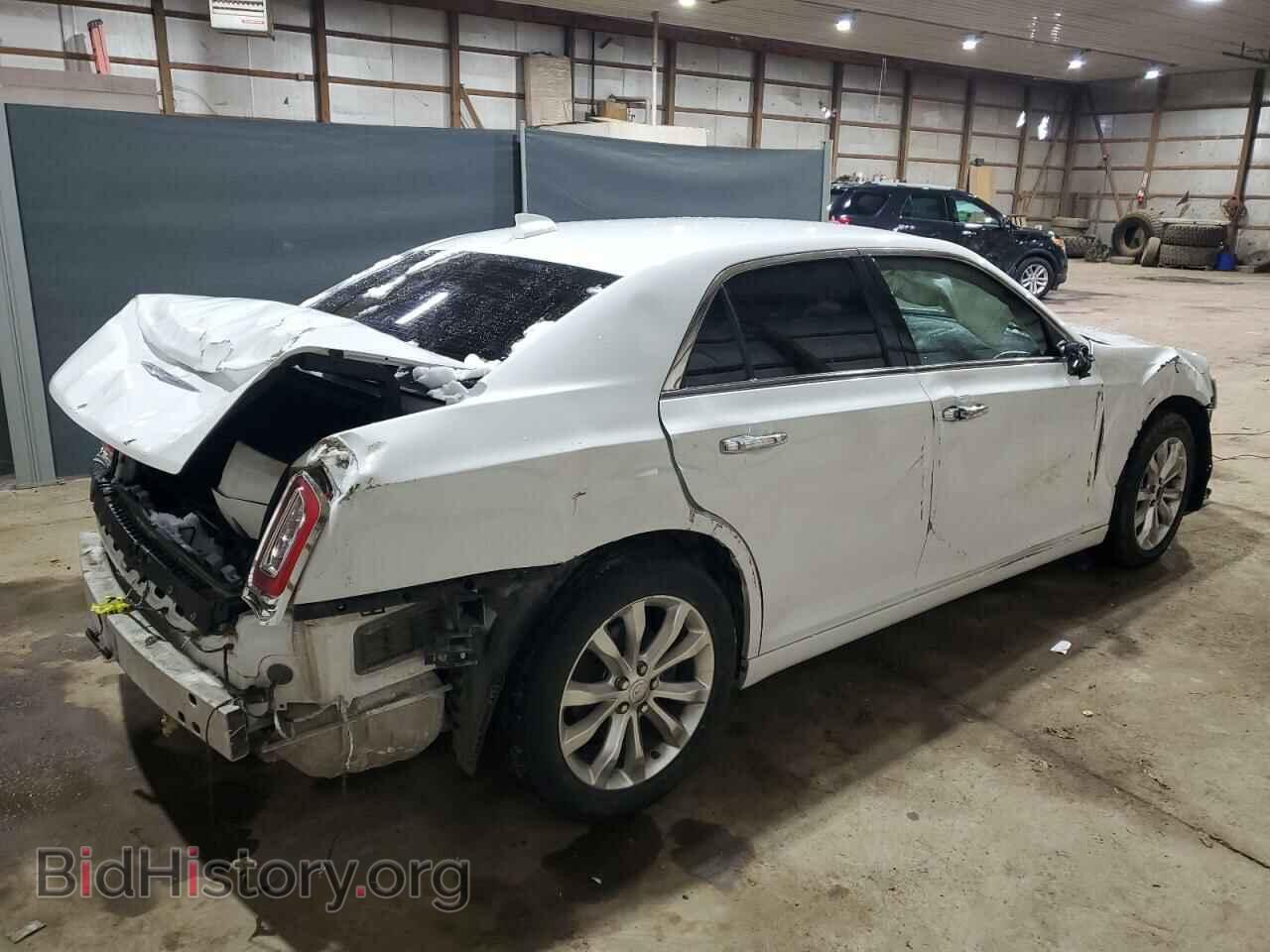 2018 CHRYSLER 300 - VIN: 2C3CCAKG3JH177535 - Фото 3