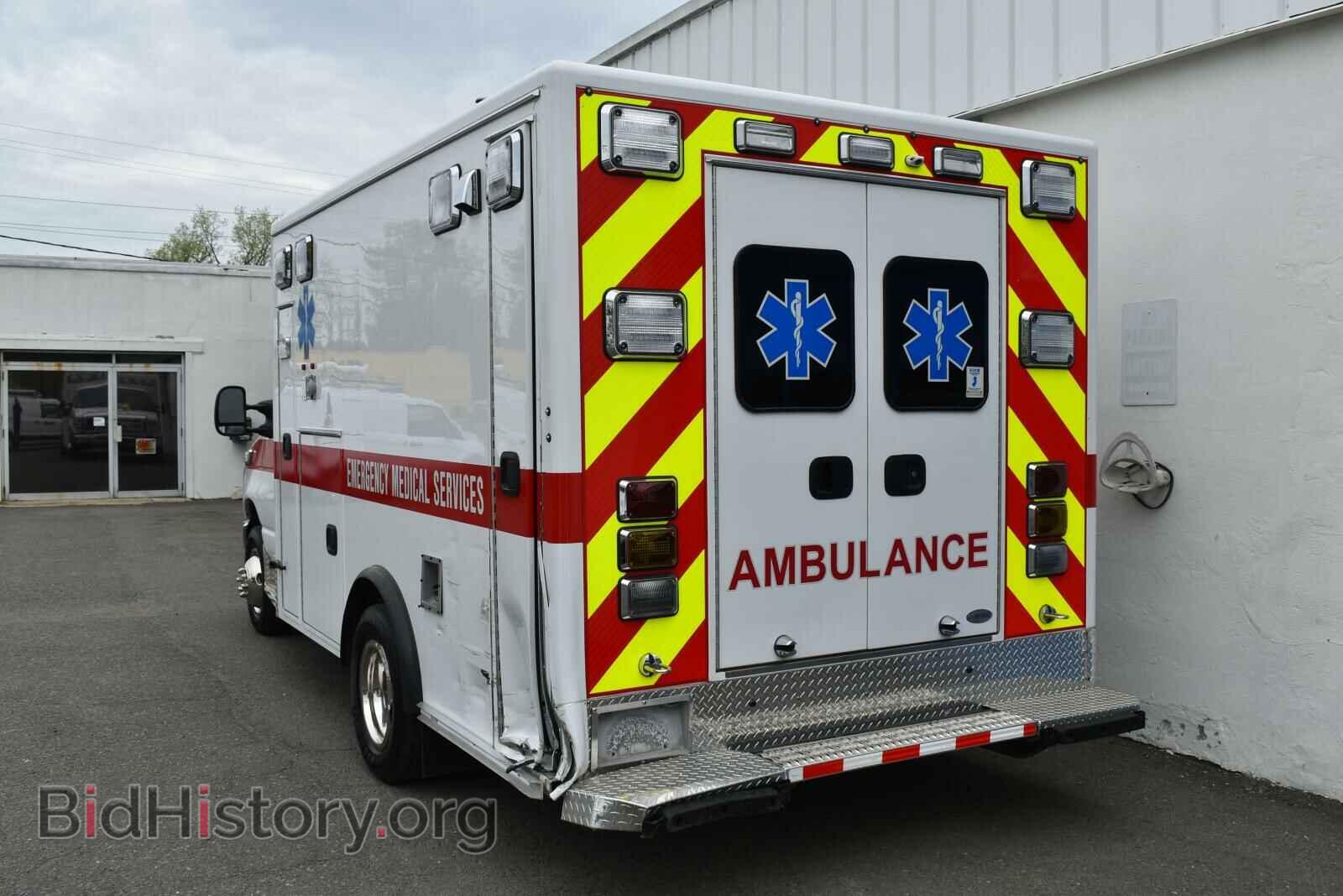 2019 FORD ECONOLINE - VIN: 1FDWE3FS2KDC42575 - Photo 2
