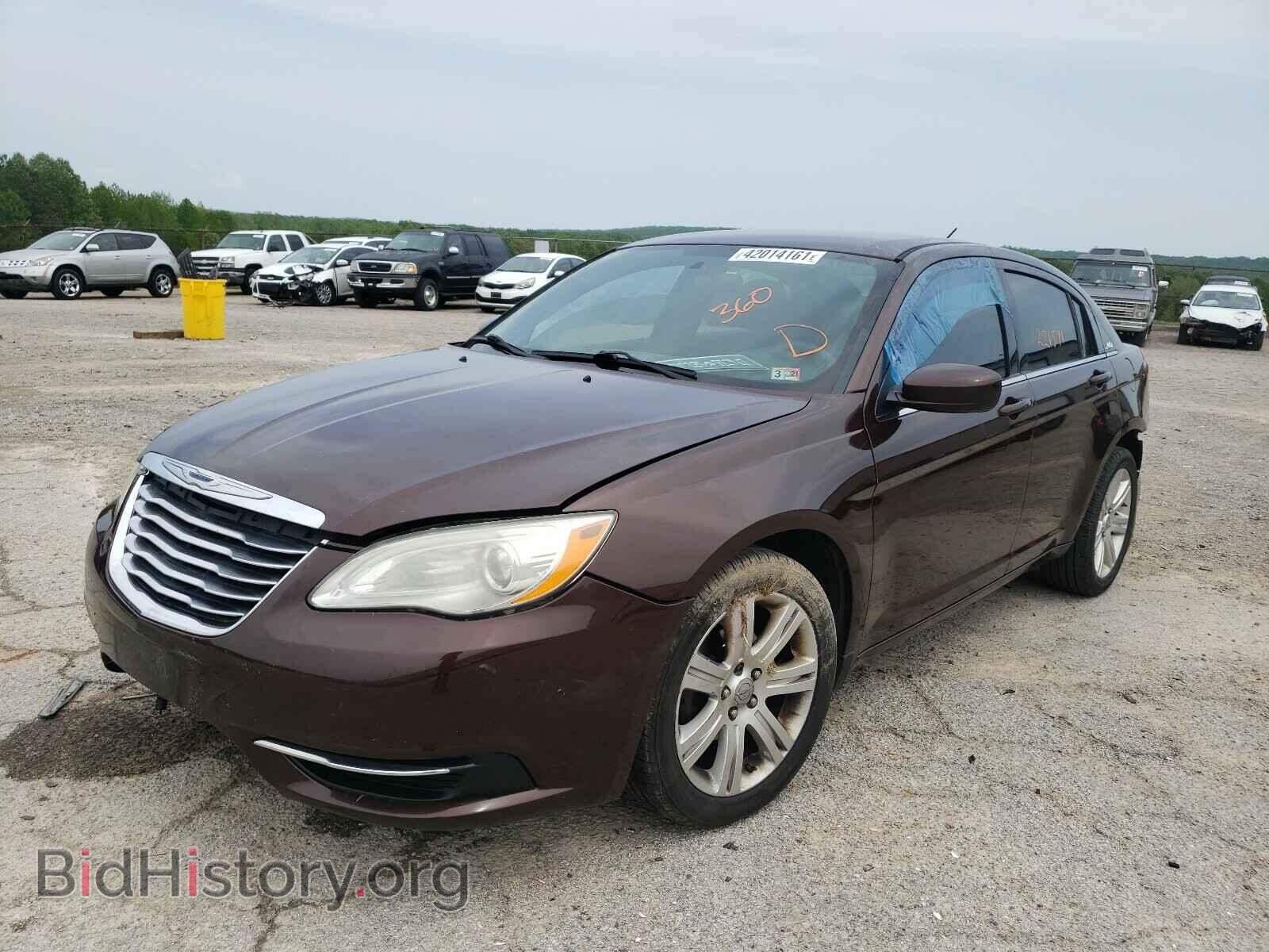 2013 CHRYSLER 200 - VIN: 1C3CCBAB9DN669669 - Photo 2