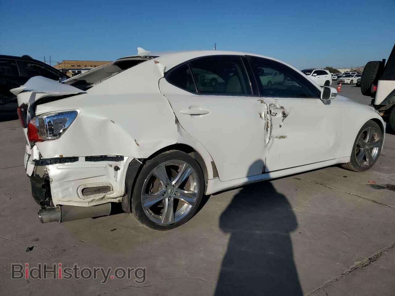 2011 LEXUS IS - VIN: JTHBF5C21B5144016 - Photo 3