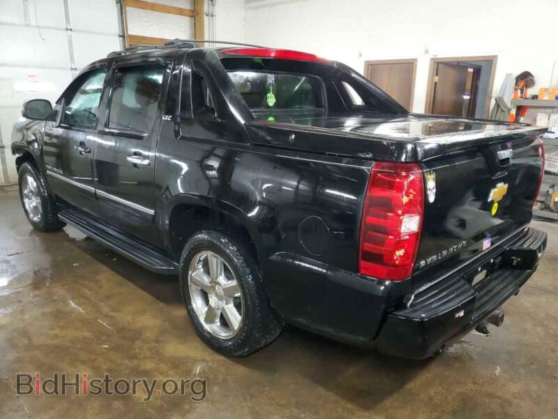 2012 Chevrolet AVALANCHE (VIN 3GNTKGE76CG224242) — photo 2 of 12