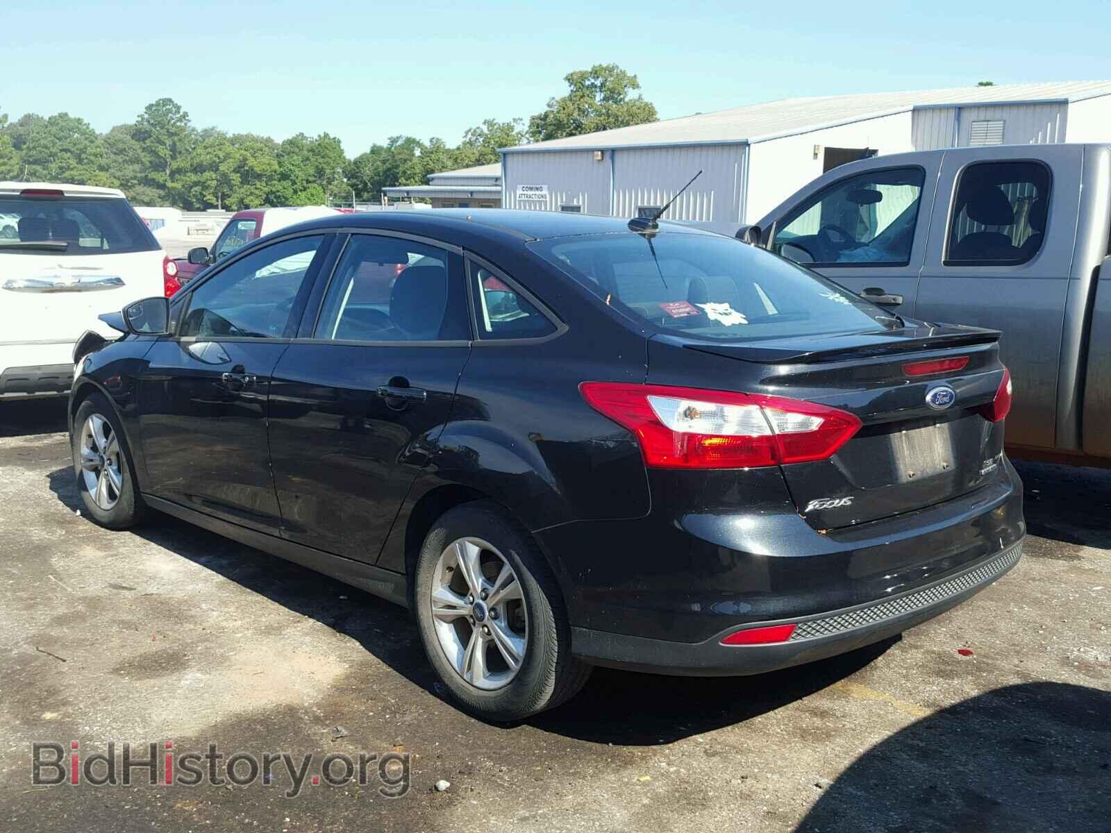 2012 Ford FOCUS (VIN 1FAHP3F26CL408052) — photo 3 of 10