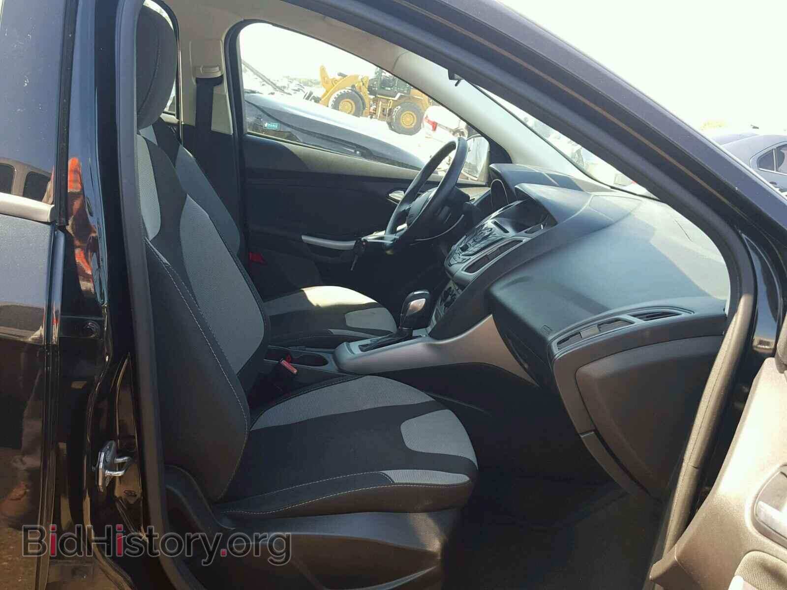 2012 Ford FOCUS (VIN 1FAHP3F26CL408052) — photo 5 of 10