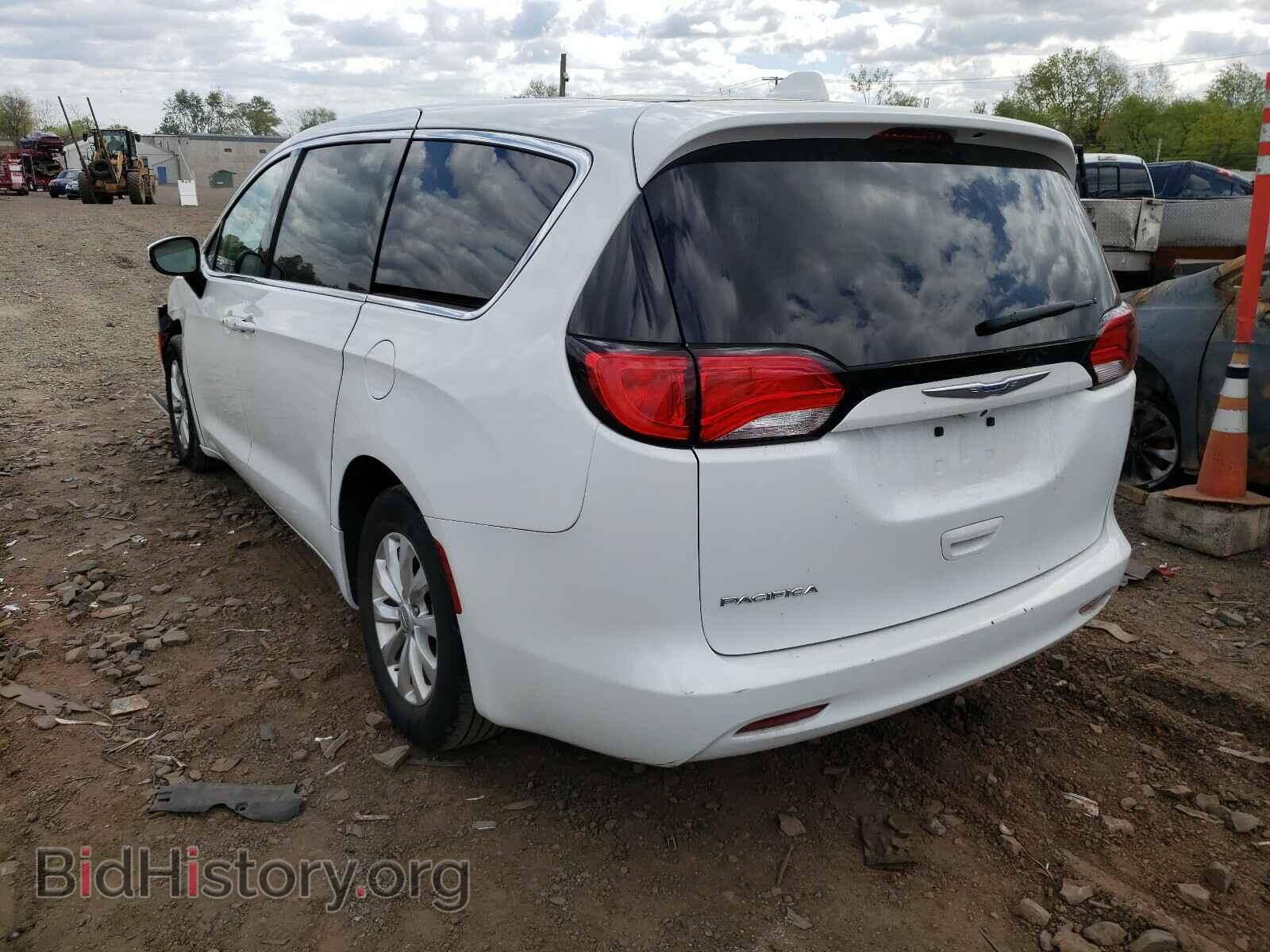 2017 CHRYSLER PACIFICA - VIN: 2C4RC1DGXHR668076 - Фото 3