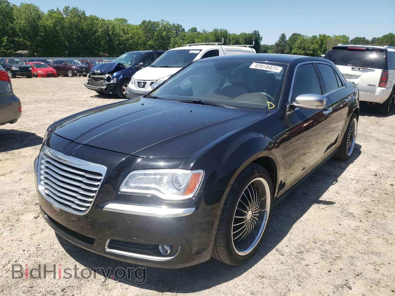 2013 CHRYSLER 300 - VIN: 2C3CCAPG0DH517043 - Фото 2
