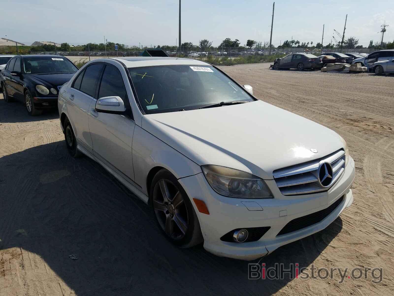 Photo WDDGF81X39F228985 - MERCEDES-BENZ C CLASS 2009