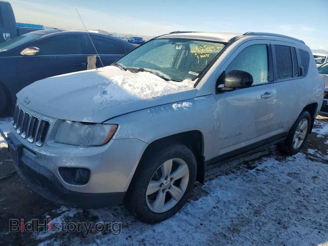 Photo 1J4NF1FB9BD239152 - JEEP COMPASS 2011