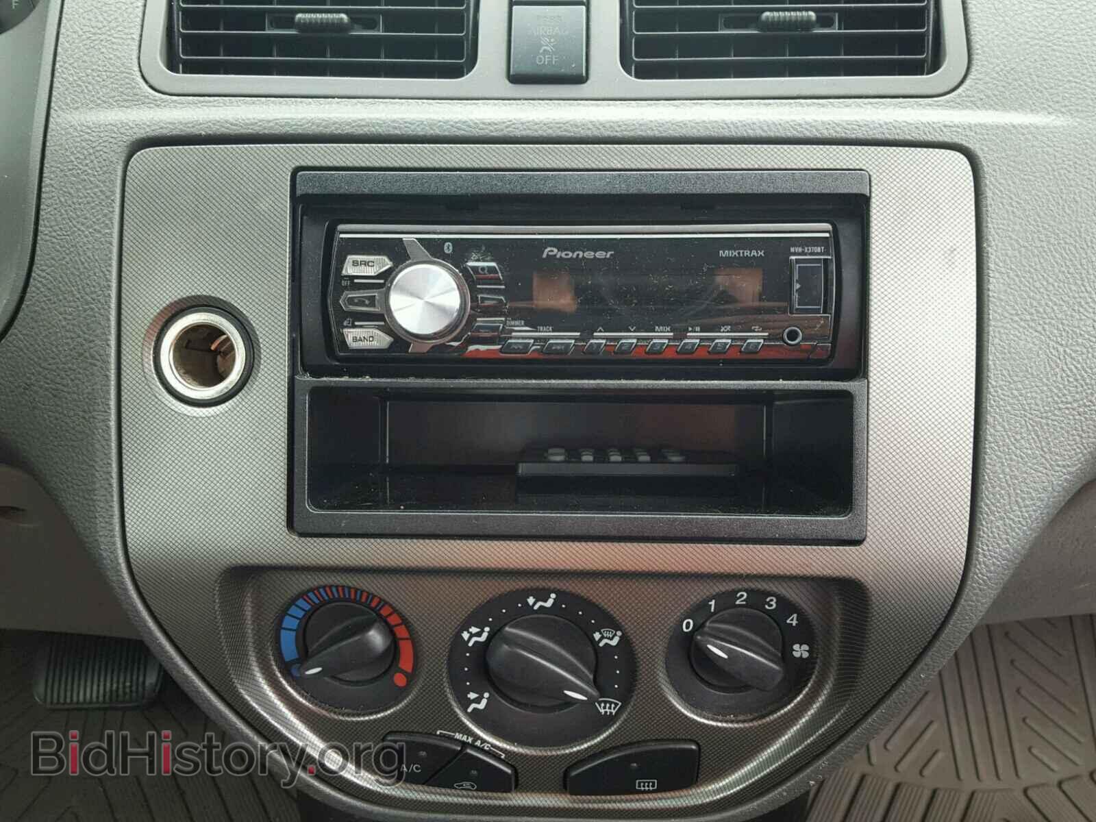 2005 FORD FOCUS - VIN: 1FAFP34N95W281674 - Фото 9