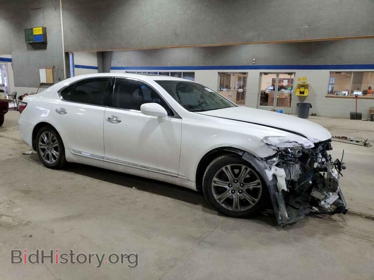 2009 LEXUS LS460 - VIN: JTHBL46F995086409 - Photo 4