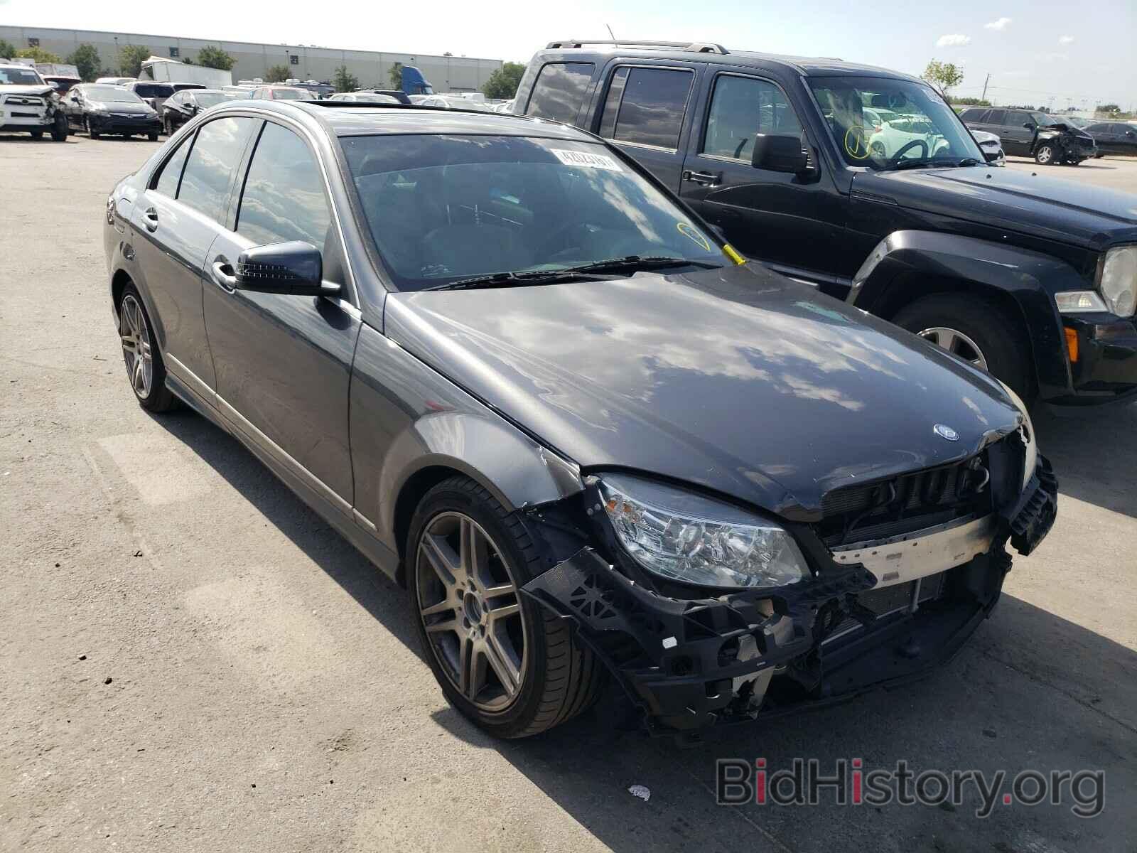 Photo WDDGF5GBXAF491375 - MERCEDES-BENZ C CLASS 2010